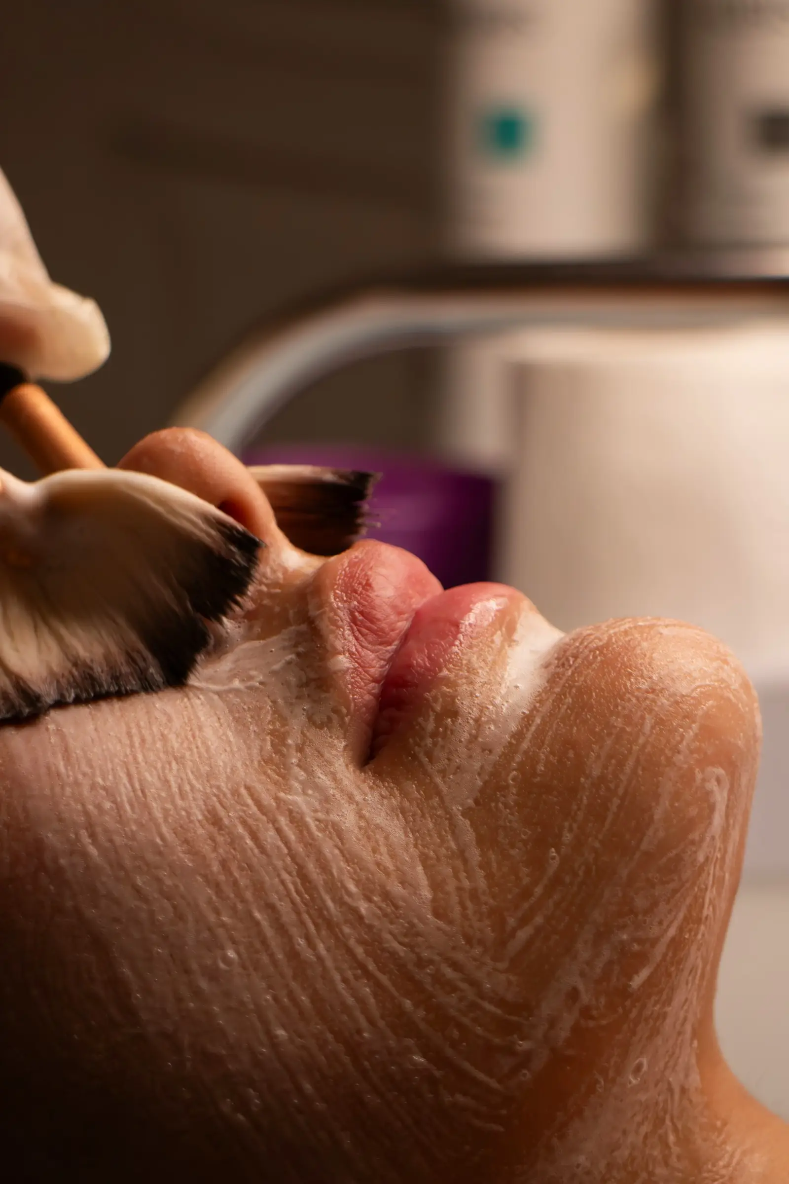 Brush facial